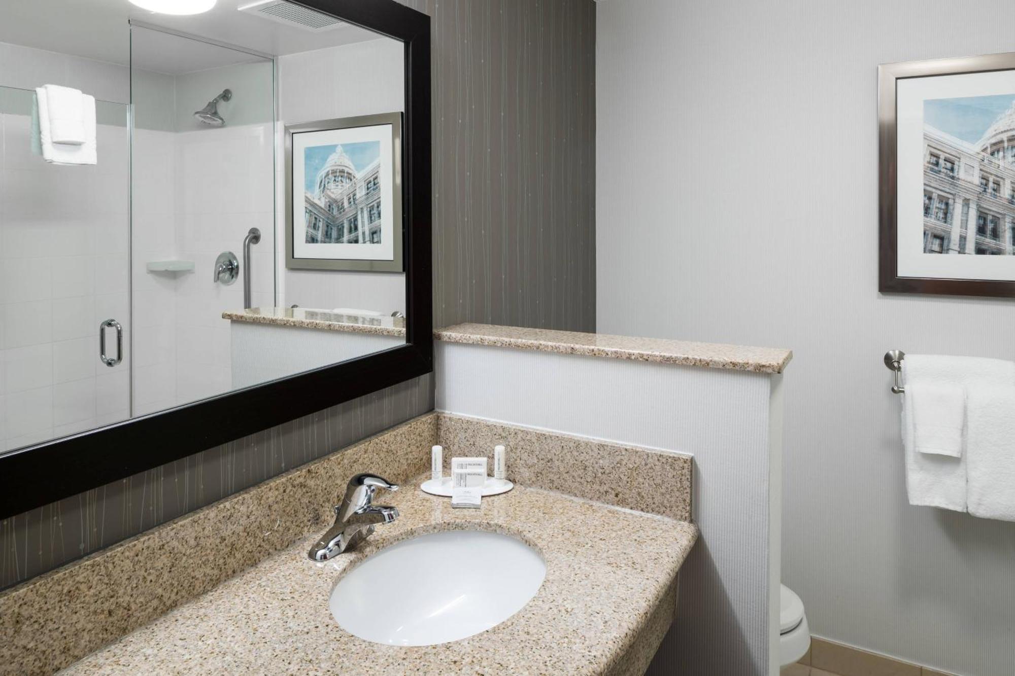 Courtyard By Marriott Austin Parmer Tech Ridge Exterior photo